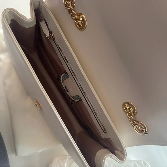 Gucci Rajah Medium Shoulder Bag - Picture 9 of 13